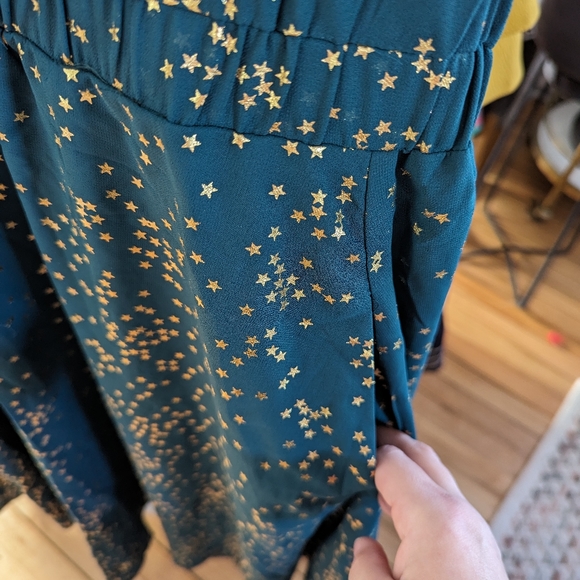 Emerald green with gold foil stars midi sleeveless dress - Picture 9 of 13